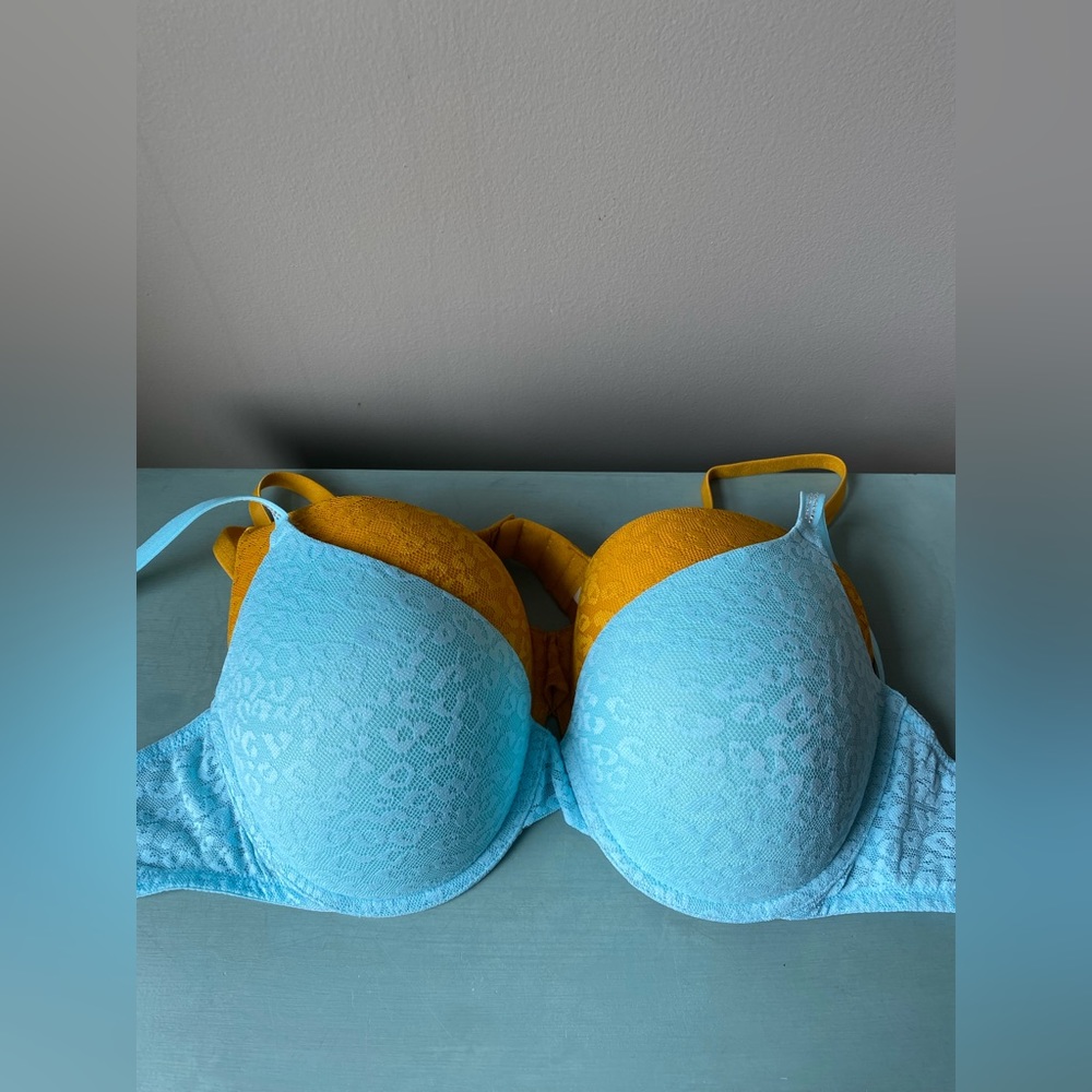 Victoria’s Secrets PINK Bra Bundle